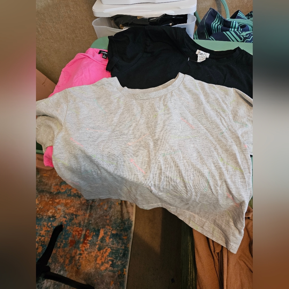 CROP TOP BUNDLE SIZE LARGE